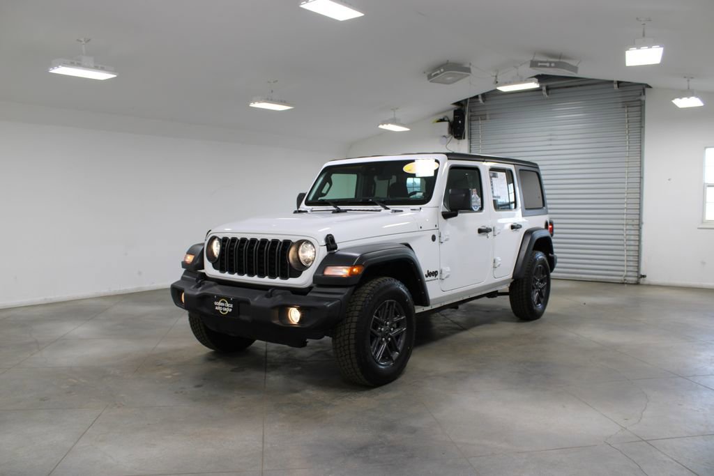 Used 2024 Jeep Wrangler Sport S image 4