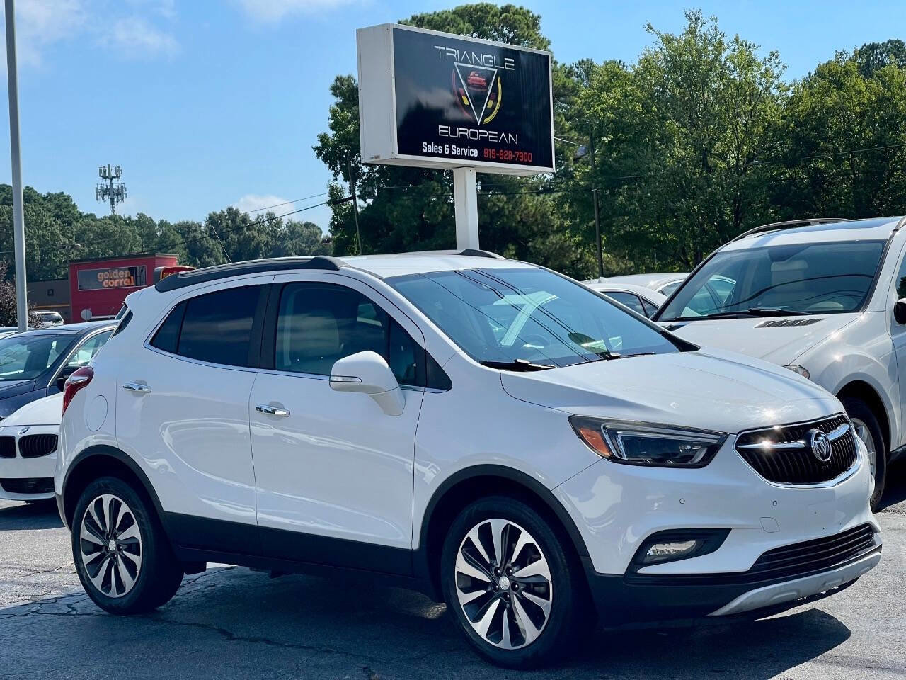 Used 2017 Buick Encore Premium image 2