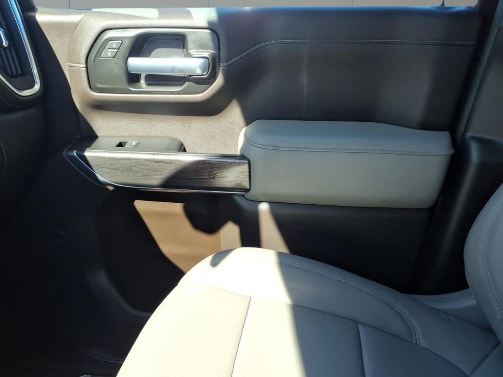 Used 2020 Chevrolet Silverado 1500 LTZ image 25