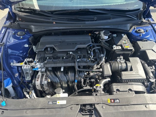 Certified 2025 Hyundai Elantra Sport image 41