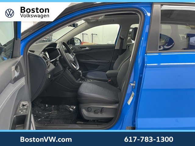 Used 2025 Volkswagen Taos SE image 25