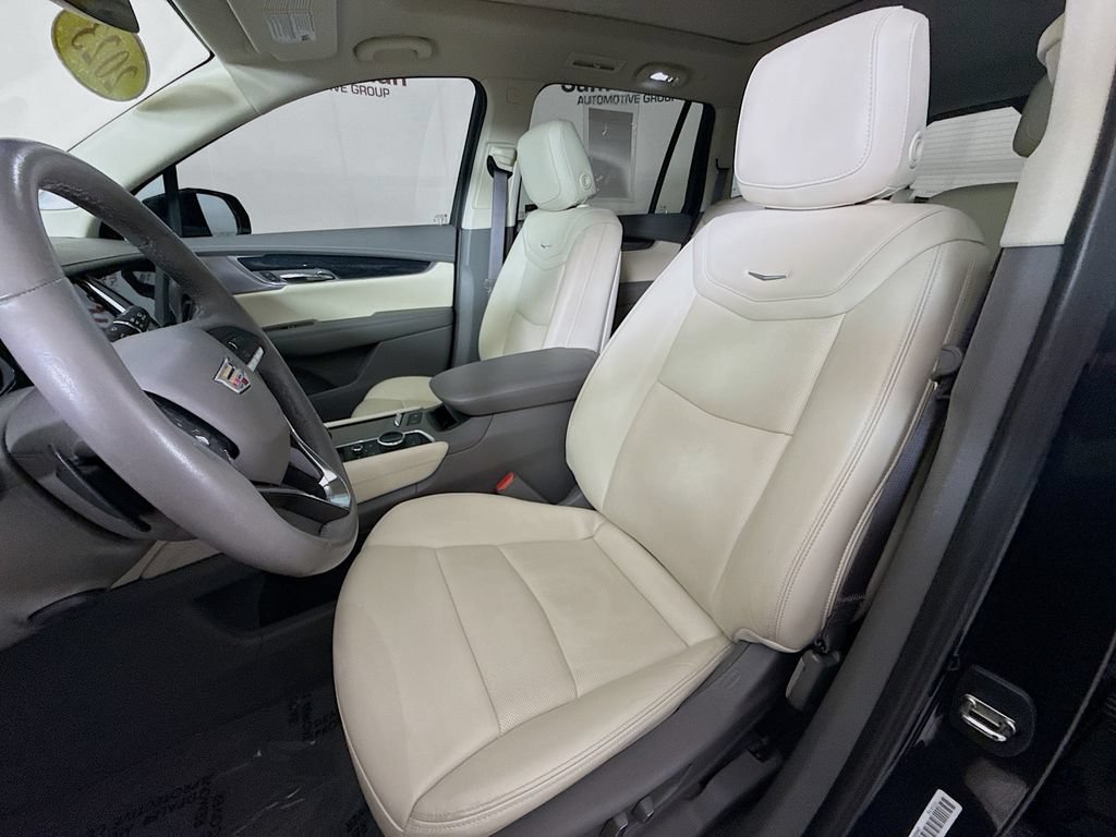 Used 2023 Cadillac XT6 Premium Luxury FWD image 21