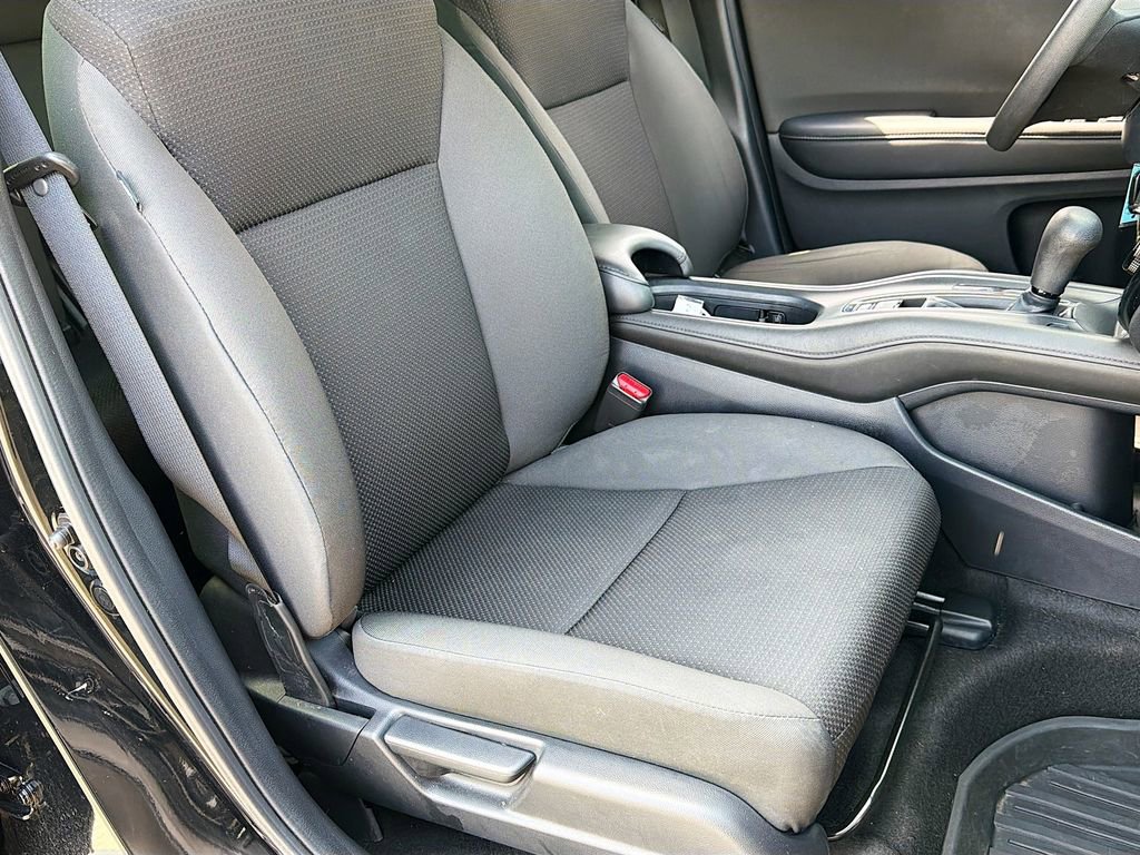 Used 2022 Honda HR-V LX image 29