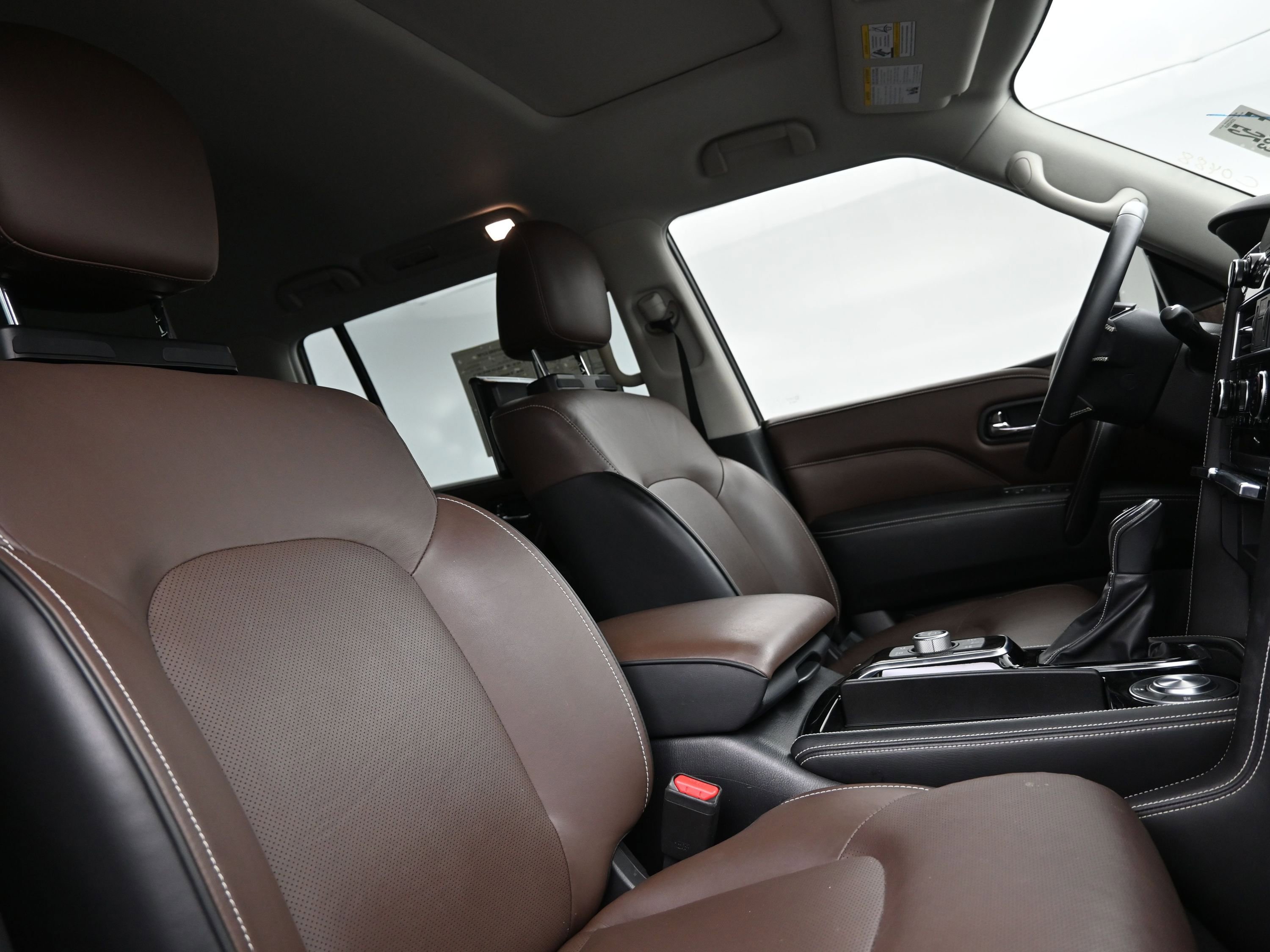 Used 2023 INFINITI QX80 Premium Select w/ All-Season Package image 15