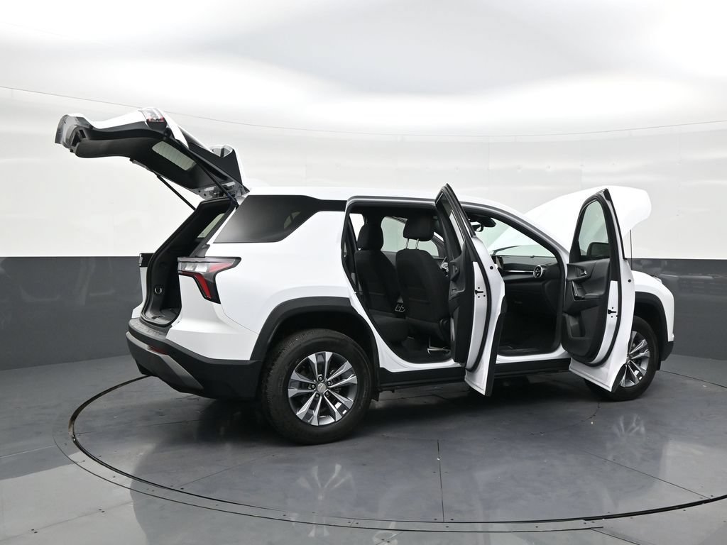 Used 2025 Chevrolet Equinox LT w/ Safety and Technology Package FWD image 27