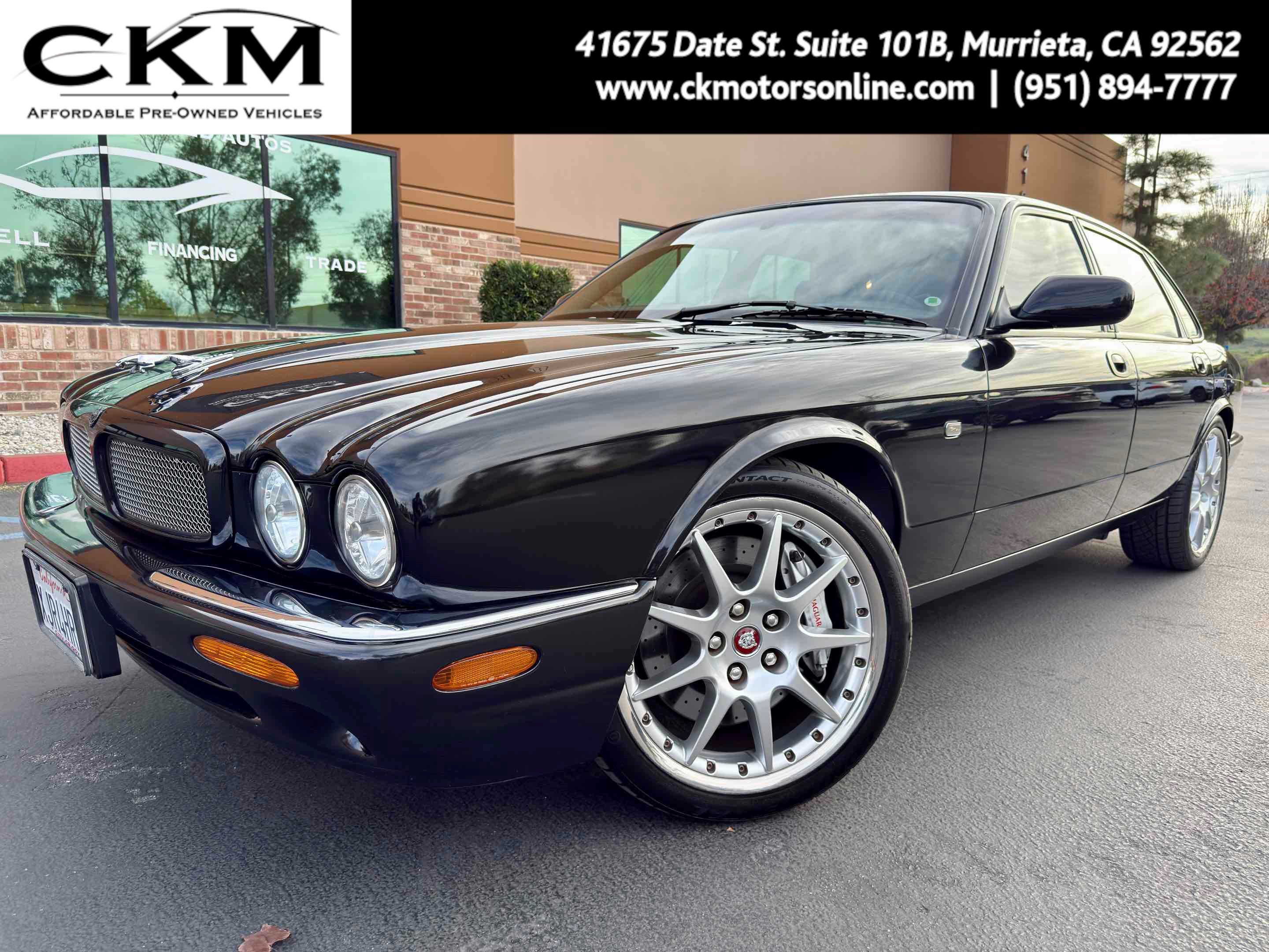 Used 2002 Jaguar XJ8 image 1