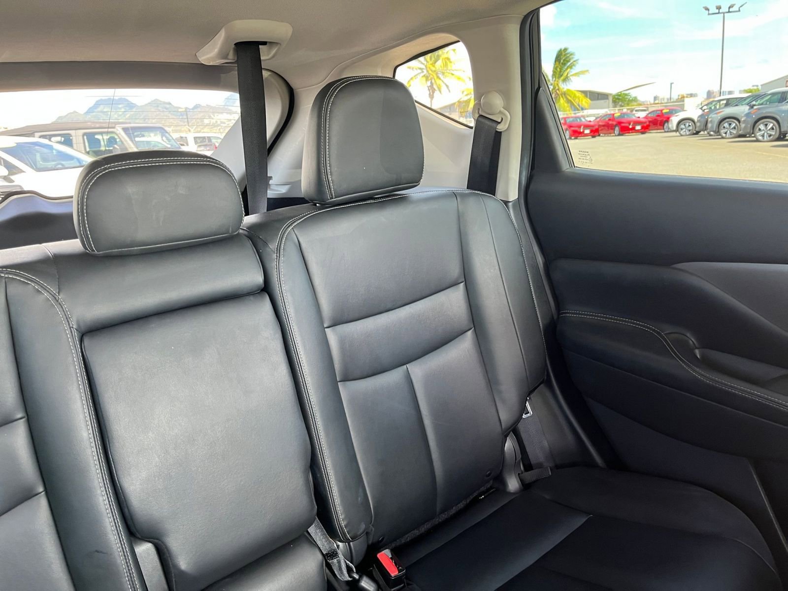 Used 2023 Nissan Murano SV image 37