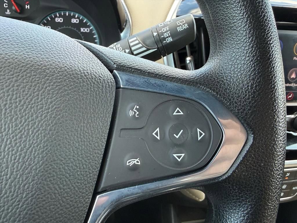 Used 2022 Chevrolet Traverse LS image 22