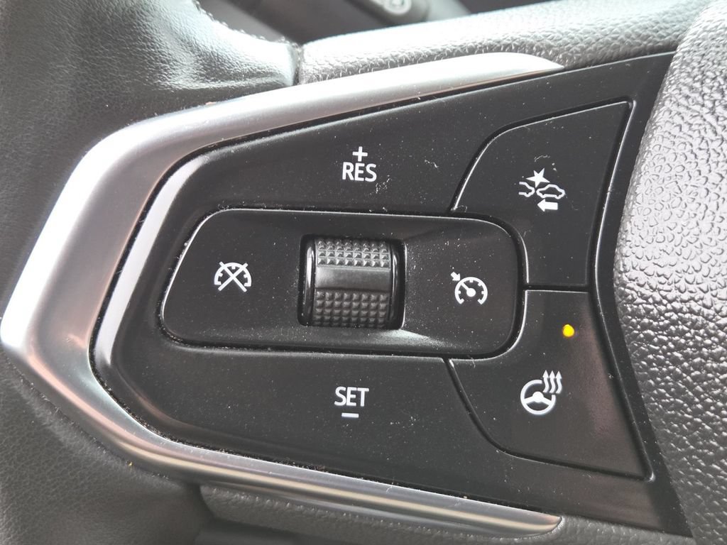Used 2024 Chevrolet TrailBlazer LT w/ LT Cold Weather Package FWD image 7