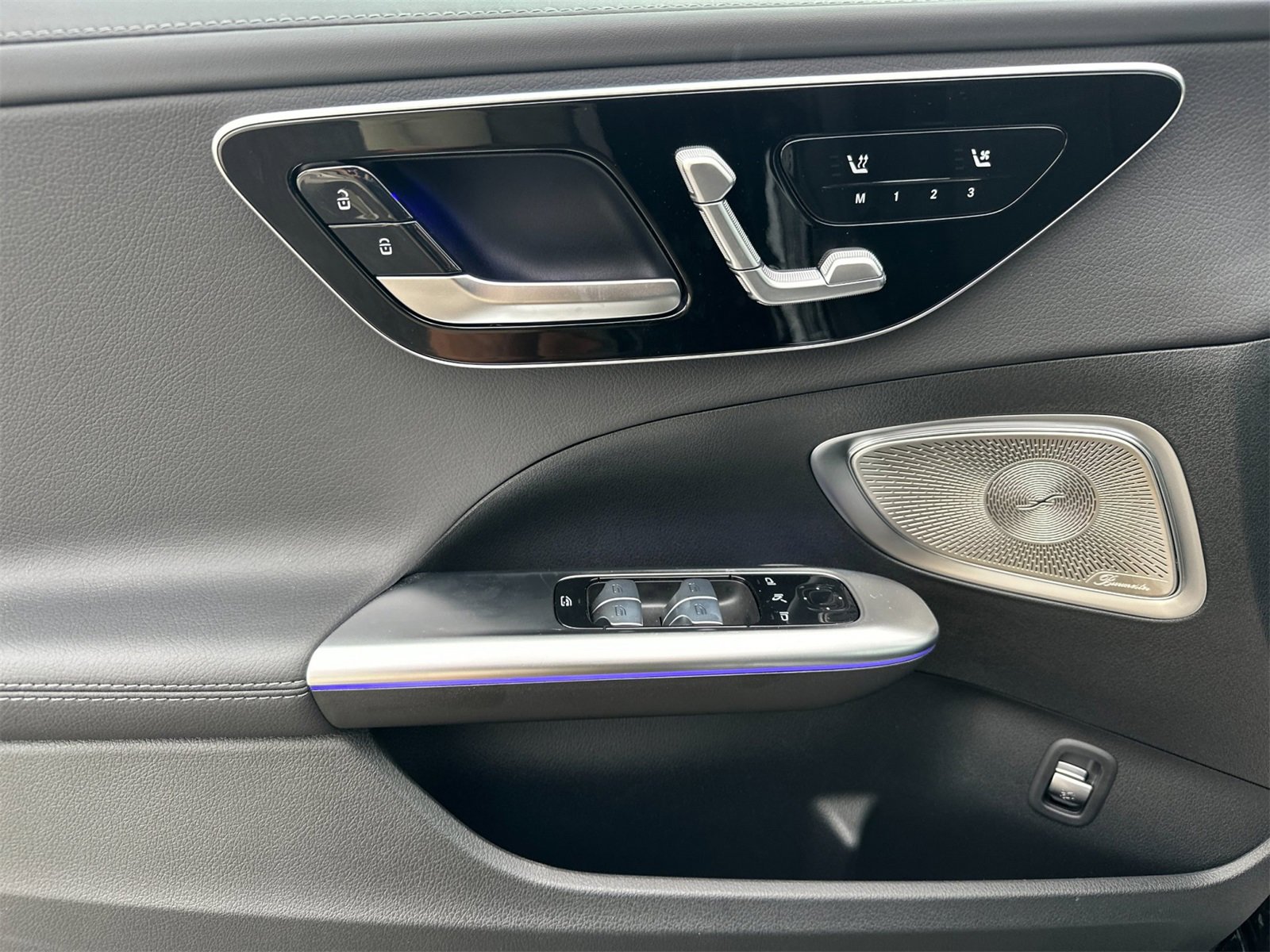 New 2025 Mercedes-Benz C 300 4MATIC Sedan image 11