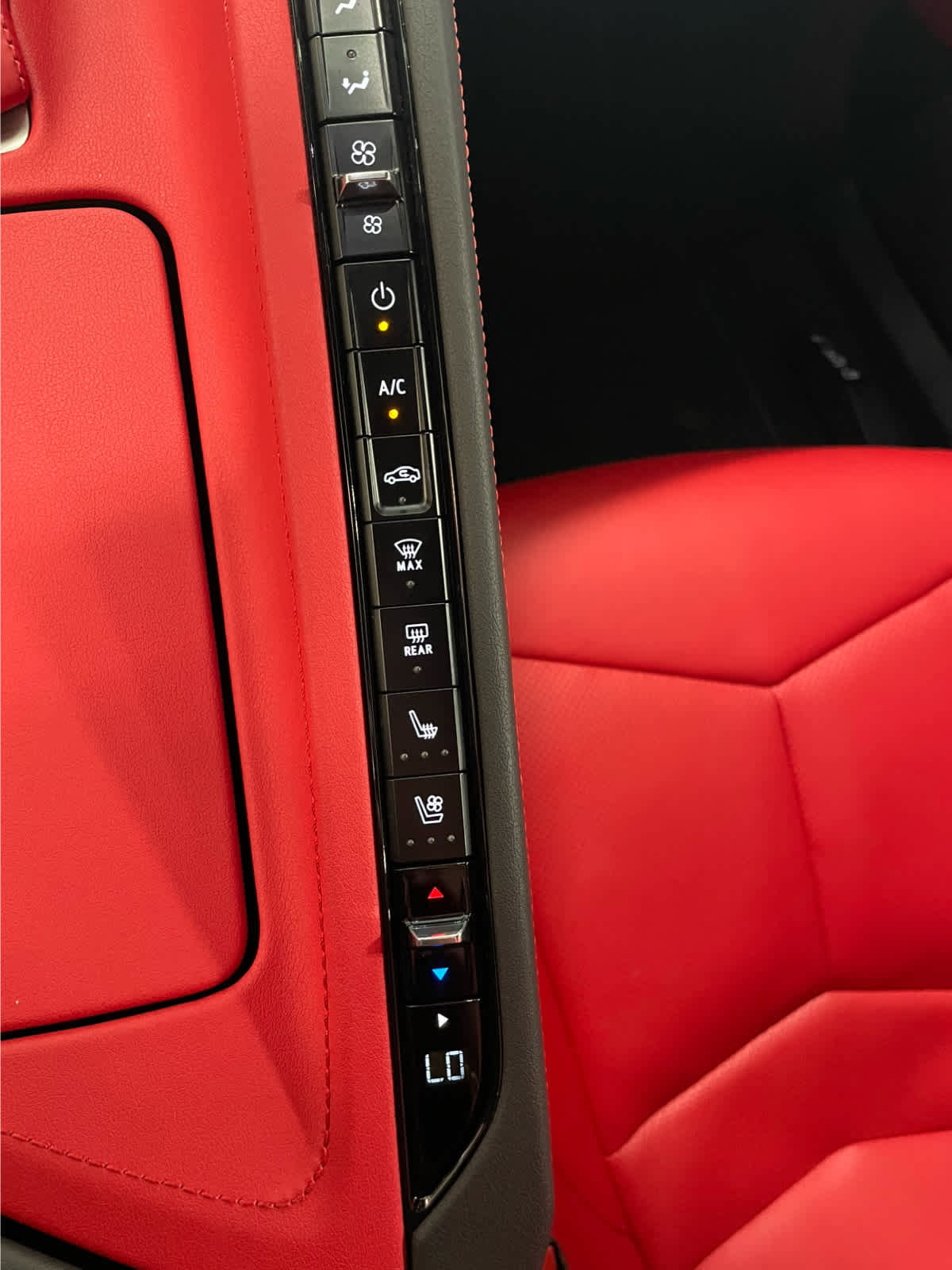 Used 2023 Chevrolet Corvette Stingray Preferred Cpe RWD image 32