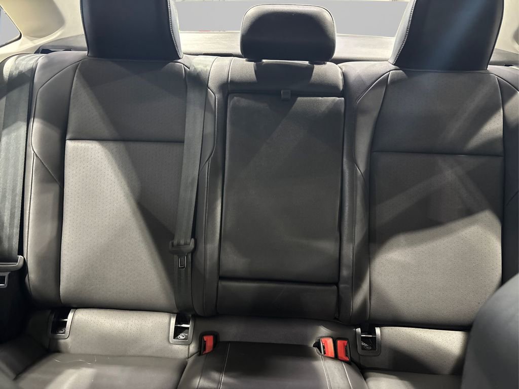 Used 2019 Volkswagen Jetta SE w/ Cold Weather Package image 18