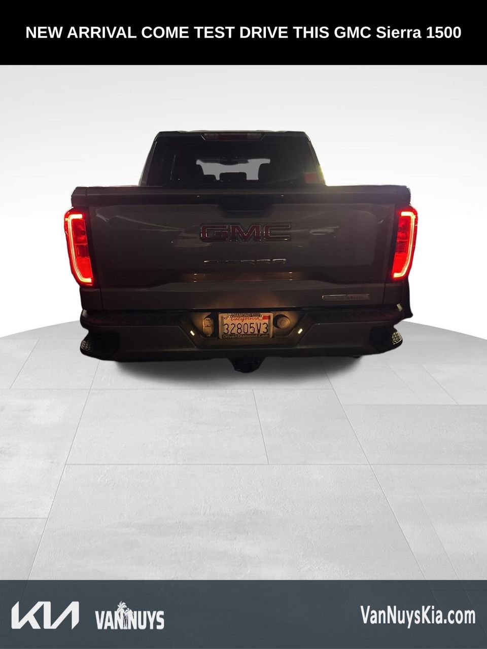 Used 2020 GMC Sierra 1500 Elevation w/ Elevation Value Package image 4