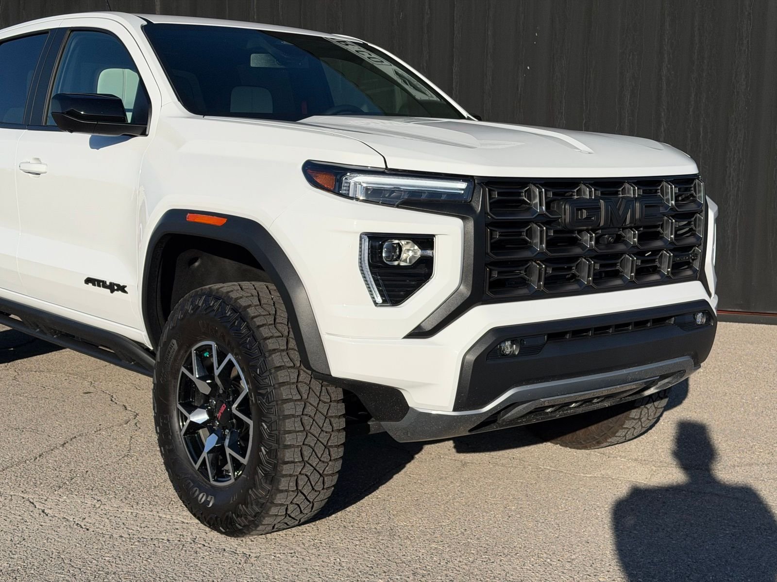 Used 2026 GMC Canyon AT4X AWD/4WD image 3