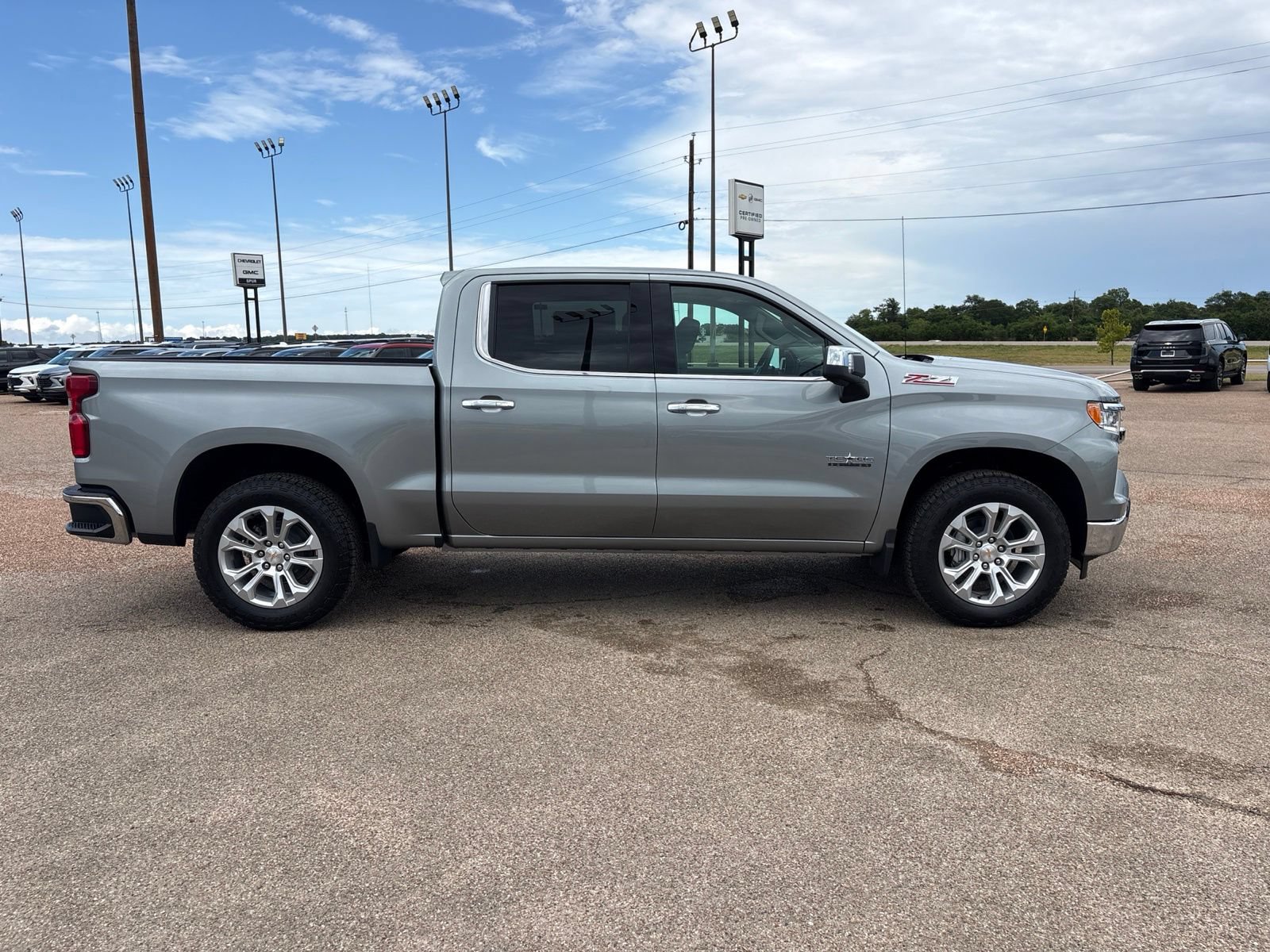 New 2026 Chevrolet Silverado 1500 LTZ w/ LTZ Premium Texas Edition AWD/4WD image 7