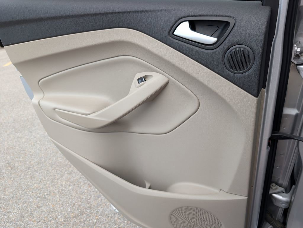 Used 2017 Ford Escape Titanium image 28