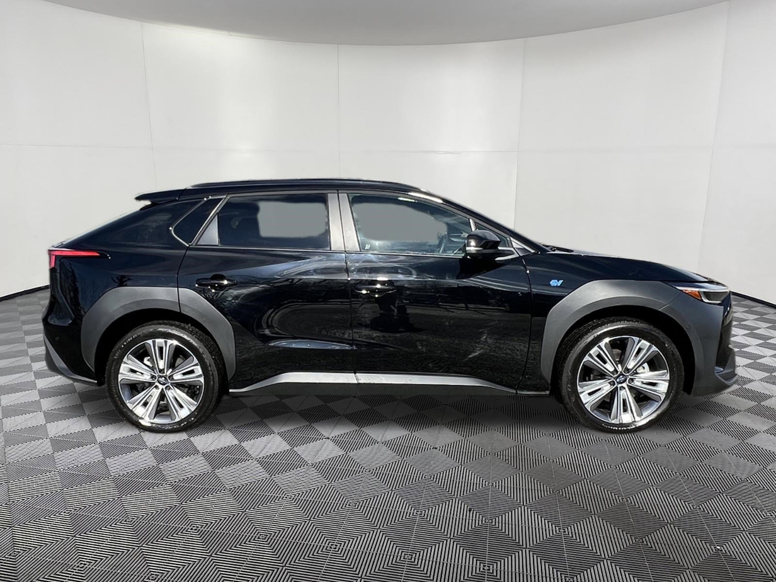 Used 2023 Subaru Solterra AWD image 7