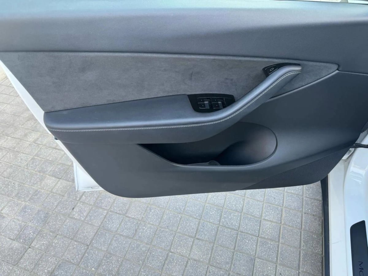 Used 2023 Tesla Model Y Long Range image 32