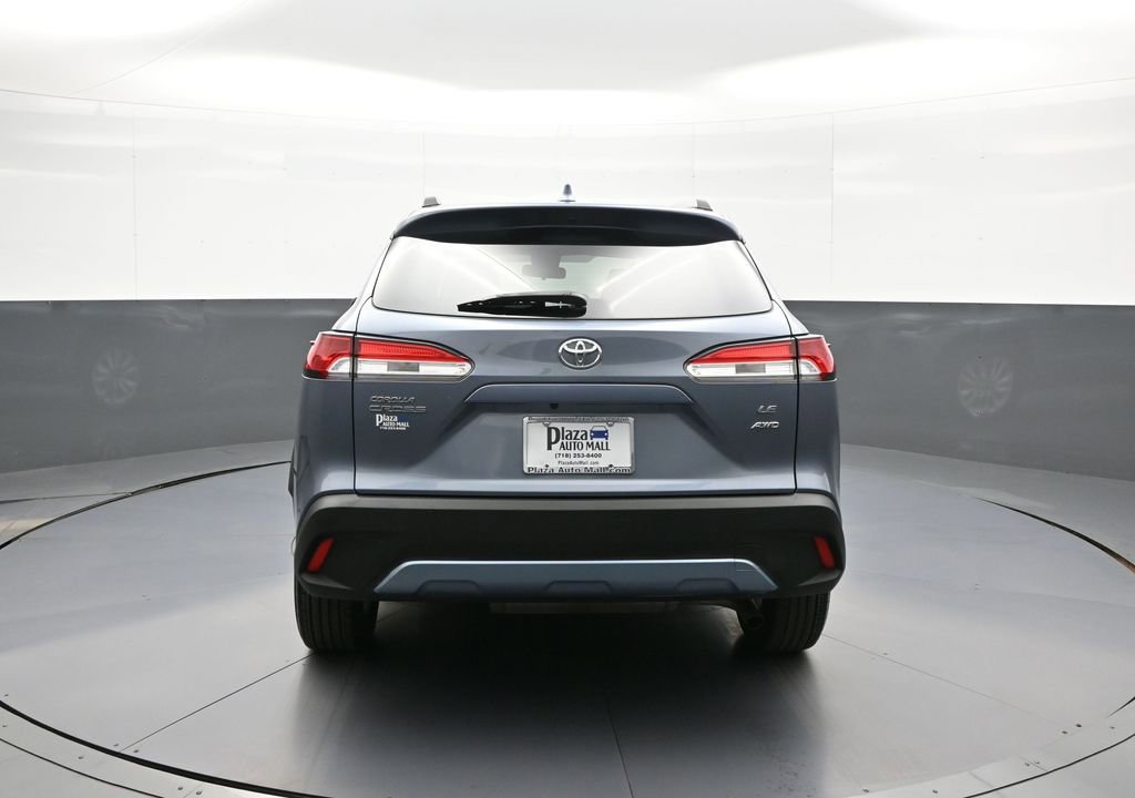Certified 2022 Toyota Corolla Cross LE AWD/4WD image 7