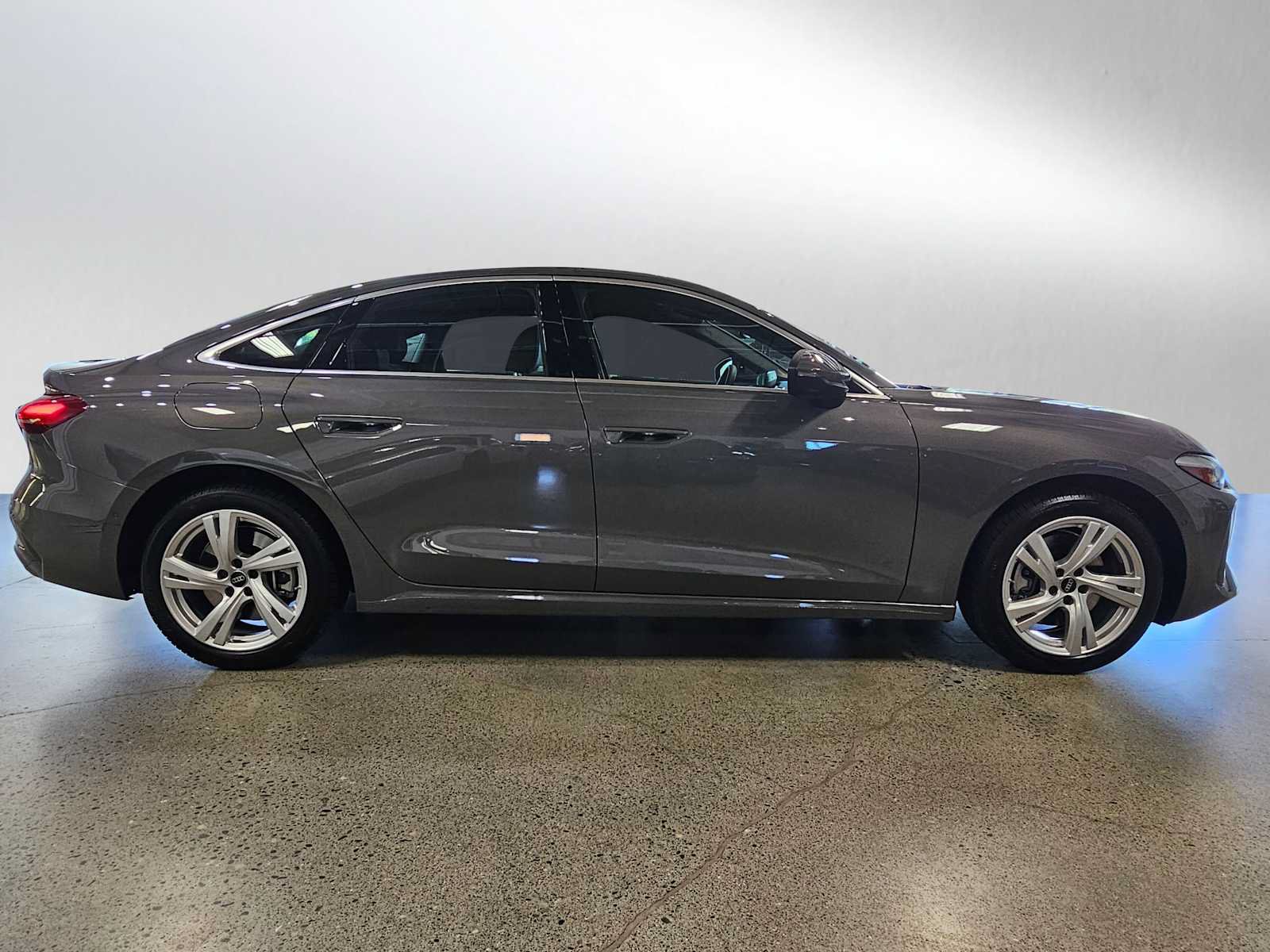 Used 2025 Audi A5 2.0T Premium w/ Convenience Package AWD/4WD image 2