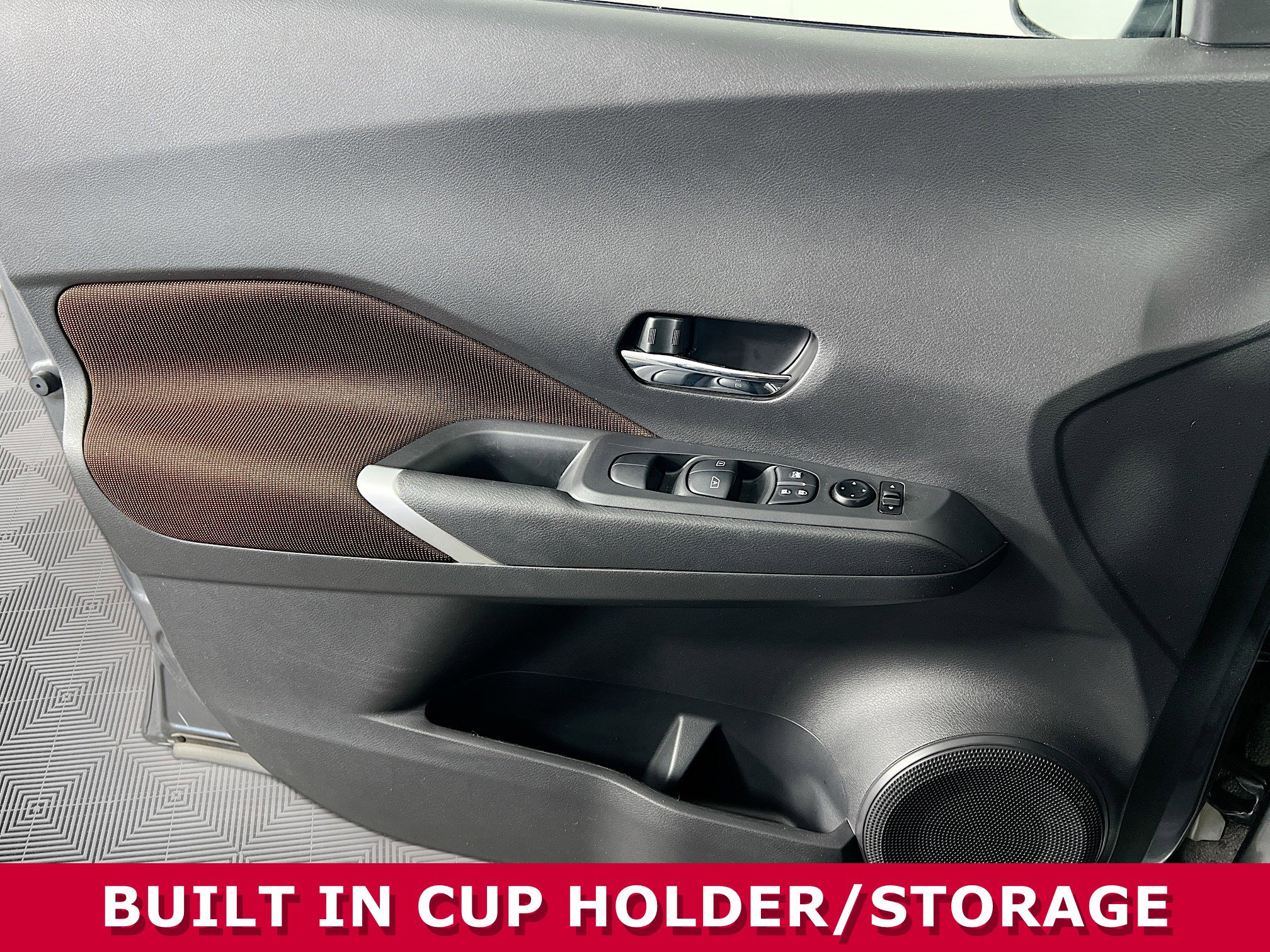 Used 2023 Nissan Kicks SR image 18