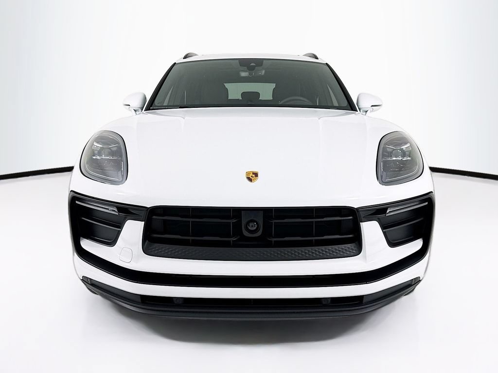 New 2026 Porsche Macan AWD/4WD image 6