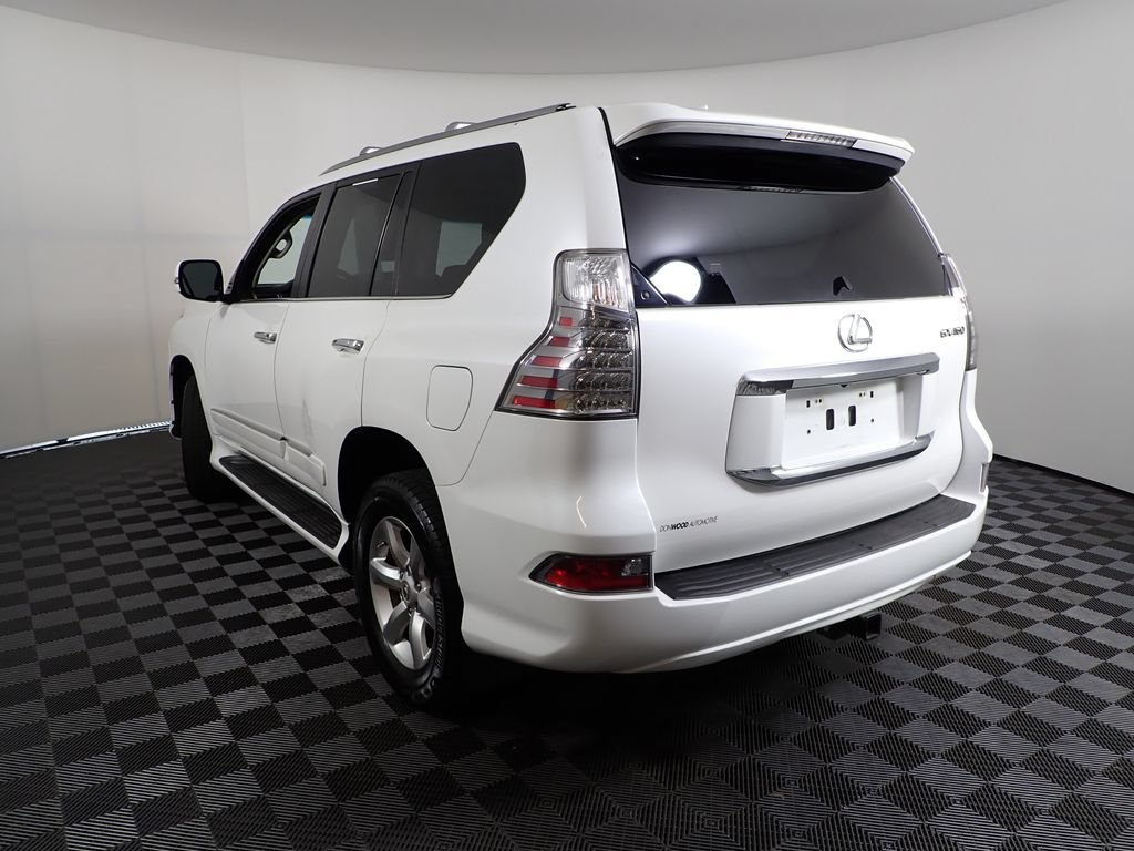 Used 2018 Lexus GX 460 w/ Preferred Accessory Package AWD/4WD image 16