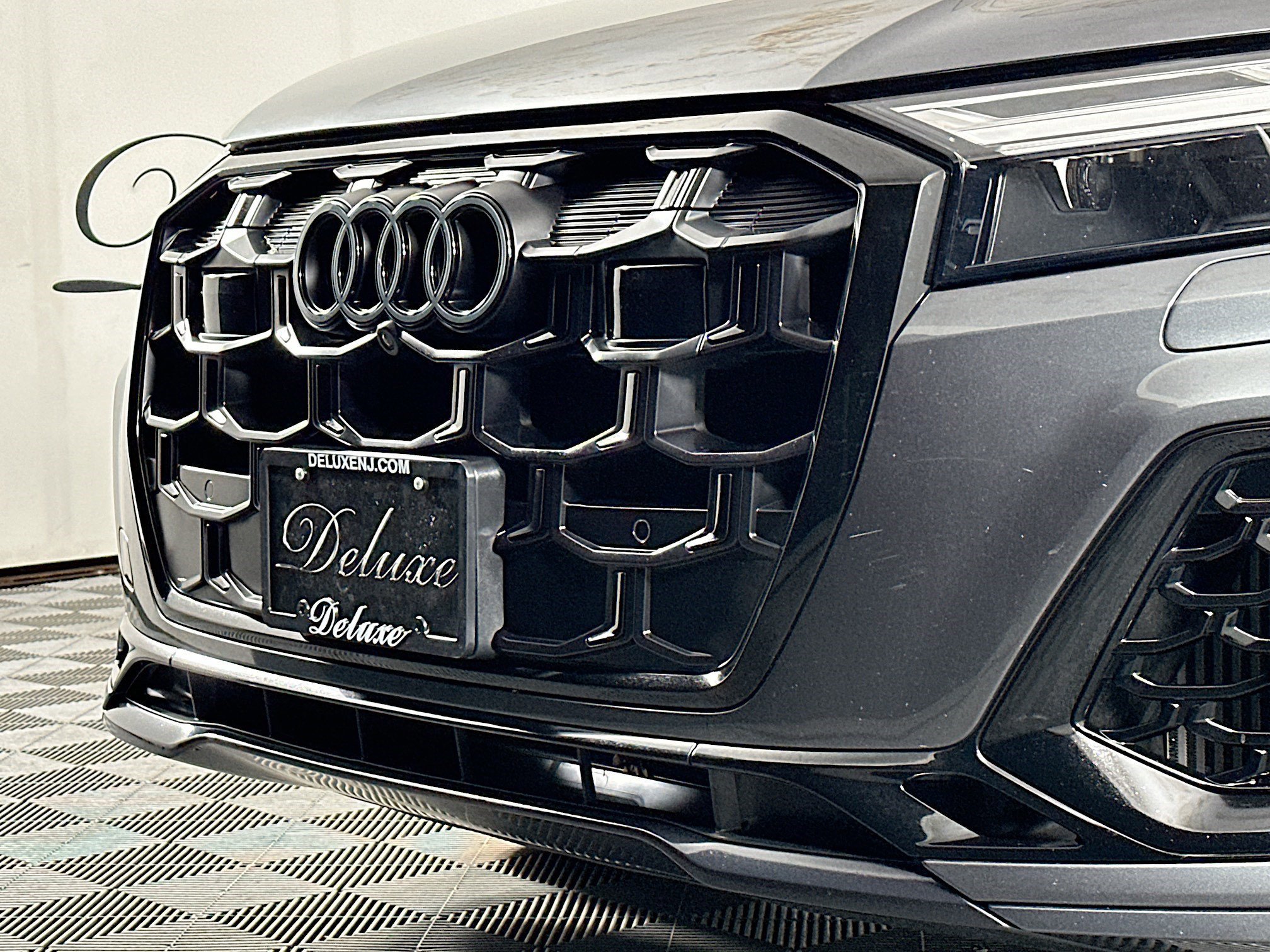 Used 2025 Audi SQ7 Premium Plus w/ Executive Package image 37