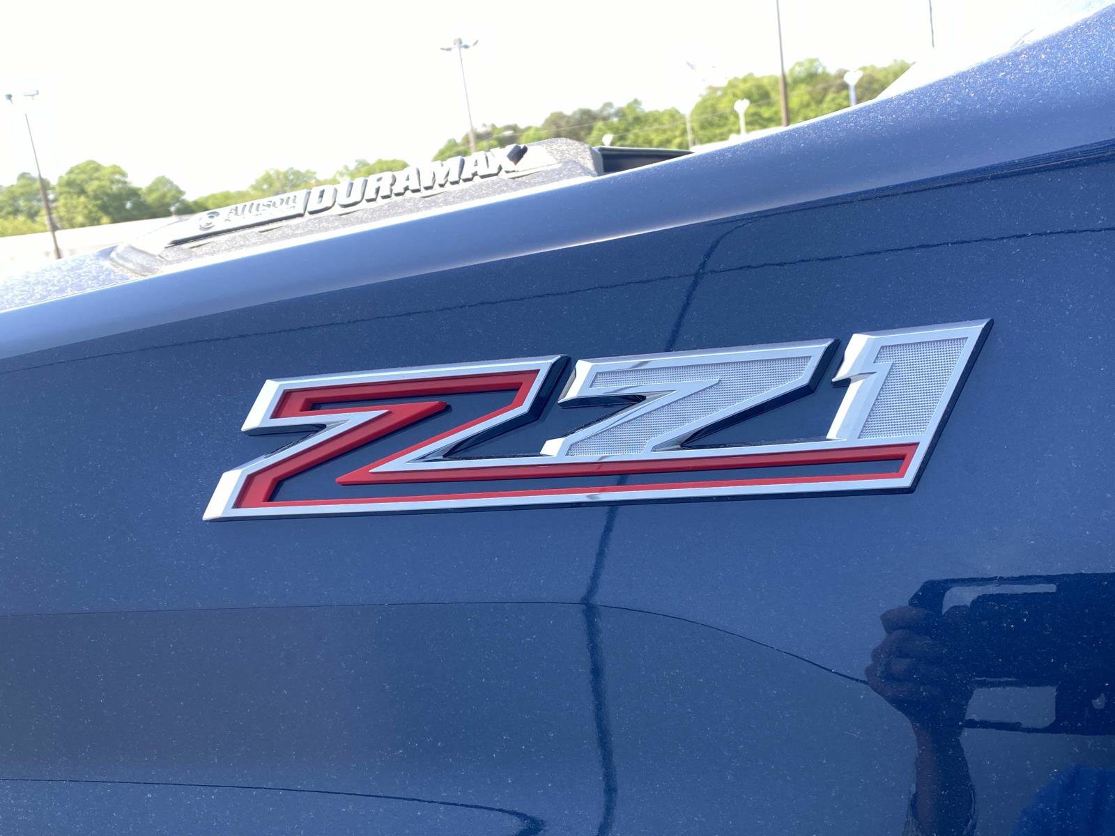 Used 2022 Chevrolet Silverado 2500 LTZ w/ LTZ Premium Package AWD/4WD image 11