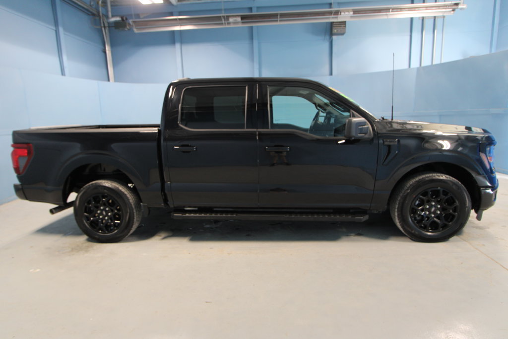 Used 2024 Ford F150 XLT w/ XLT Black Appearance Package RWD image 32