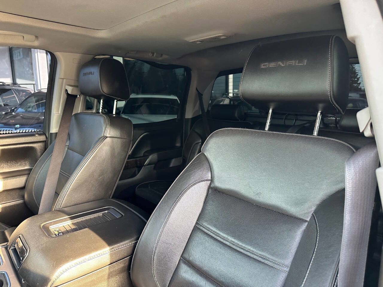 Used 2016 GMC Sierra 2500 Denali w/ Duramax Plus Package AWD/4WD image 37