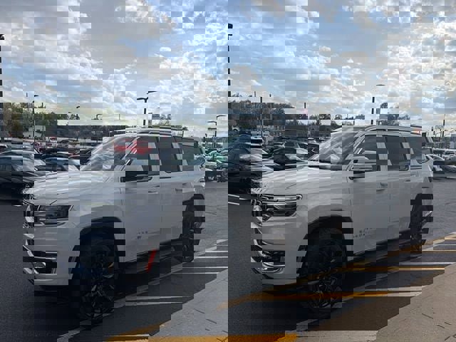 Used 2022 Jeep Wagoneer Series I w/ Convenience Group I image 2