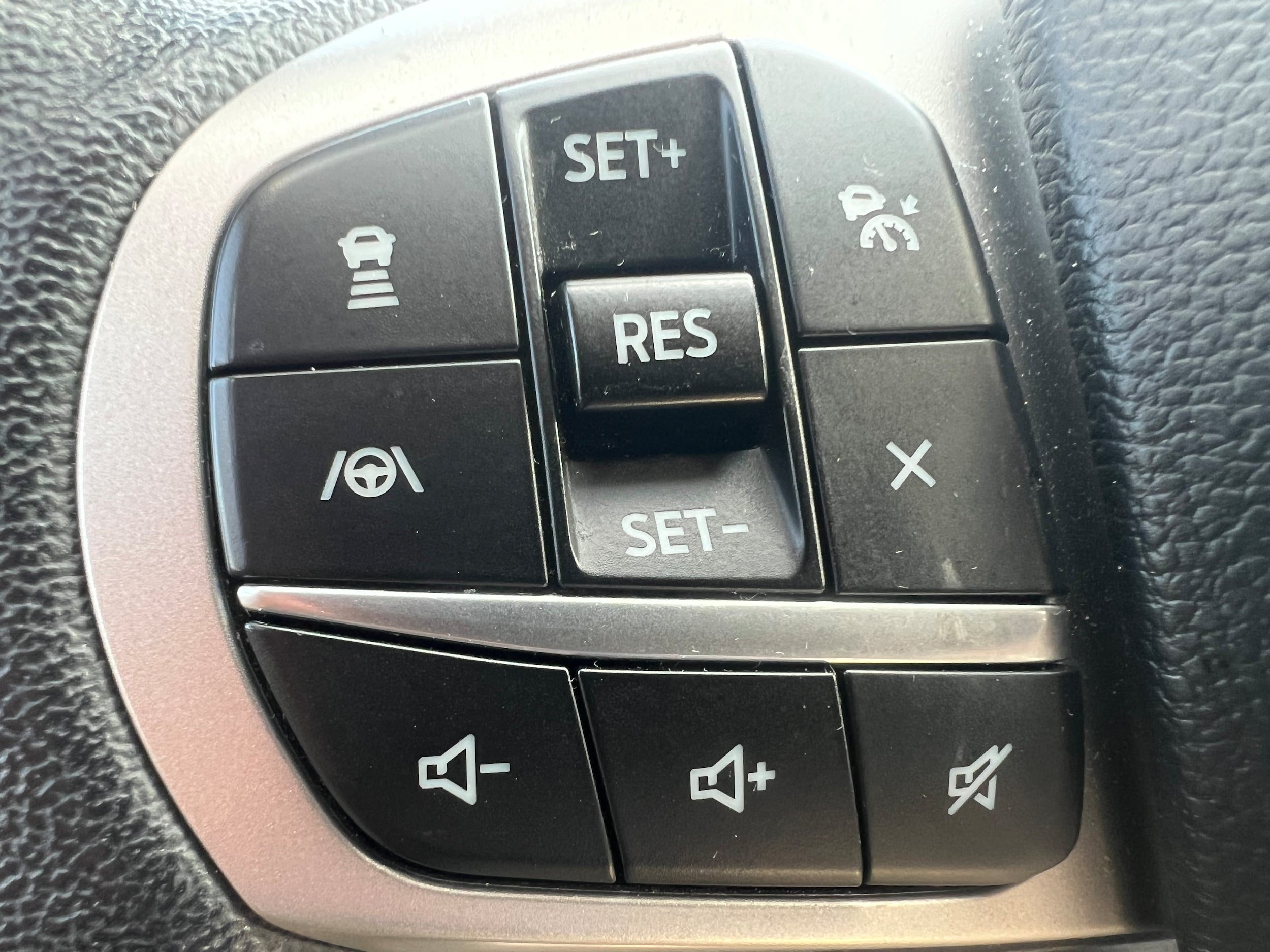 Used 2022 Ford Explorer Limited RWD image 21