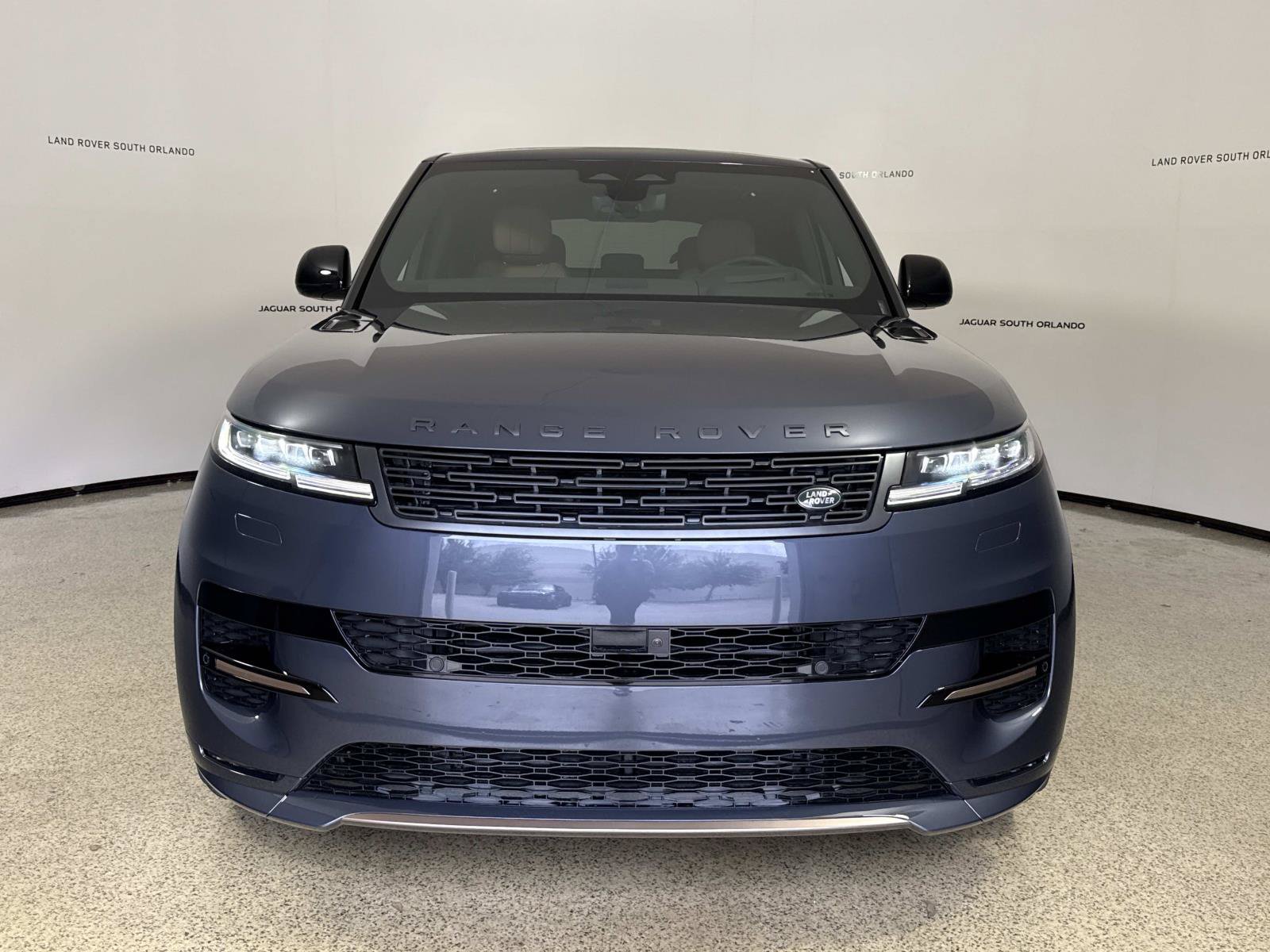 New 2026 Land Rover Range Rover Sport Dynamic SE AWD/4WD image 9