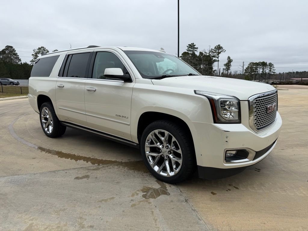 Used 2015 GMC Yukon XL Denali w/ Premium Package image 7
