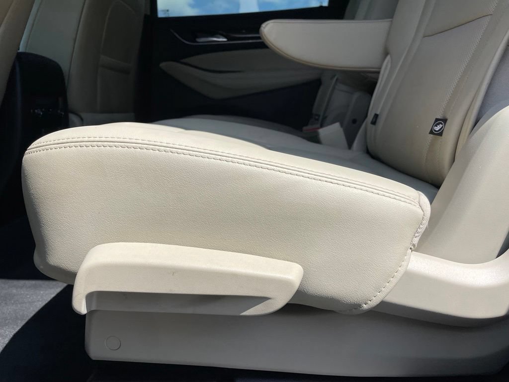 Used 2021 Buick Enclave Essence FWD image 39
