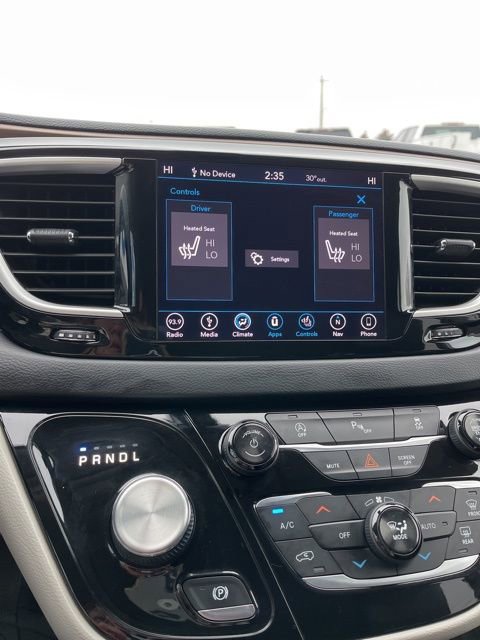 Used 2018 Chrysler Pacifica Touring-L w/ Premium Audio Group image 47