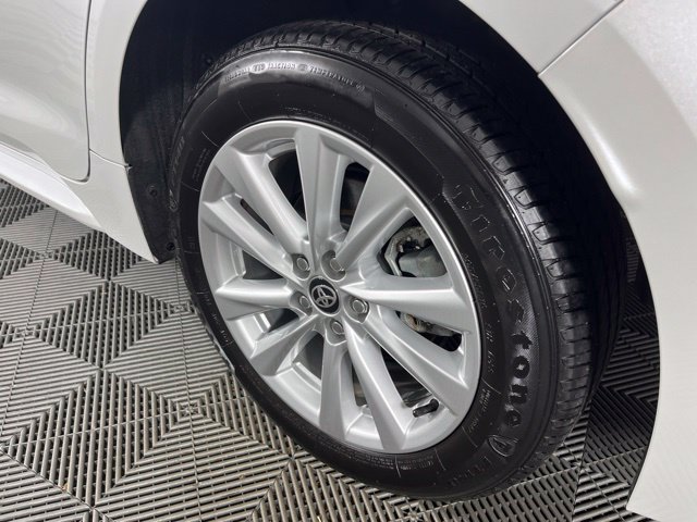 Used 2023 Toyota Corolla LE w/ LE Convenience Package FWD image 14