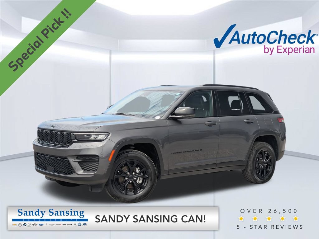 Used 2025 Jeep Grand Cherokee Altitude AWD/4WD image 1