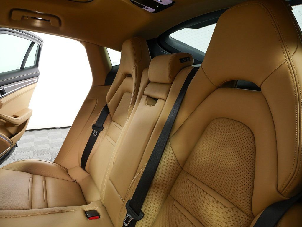 Certified 2023 Porsche Panamera 4S w/ Premium Package image 22