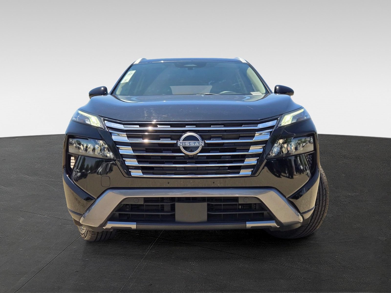 Used 2024 Nissan Rogue SL FWD image 2