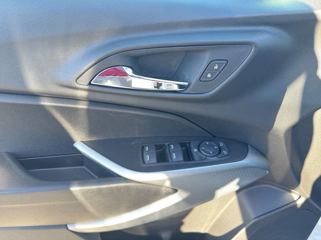 New 2026 Chevrolet Trax LS w/ LS Convenience Package FWD image 14