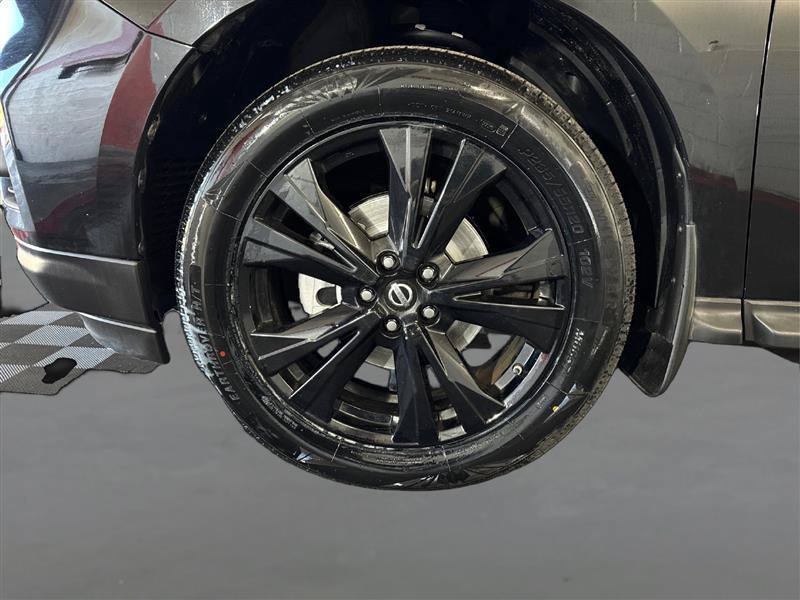 Used 2018 Nissan Pathfinder SL w/ Midnight Edition Package FWD image 21