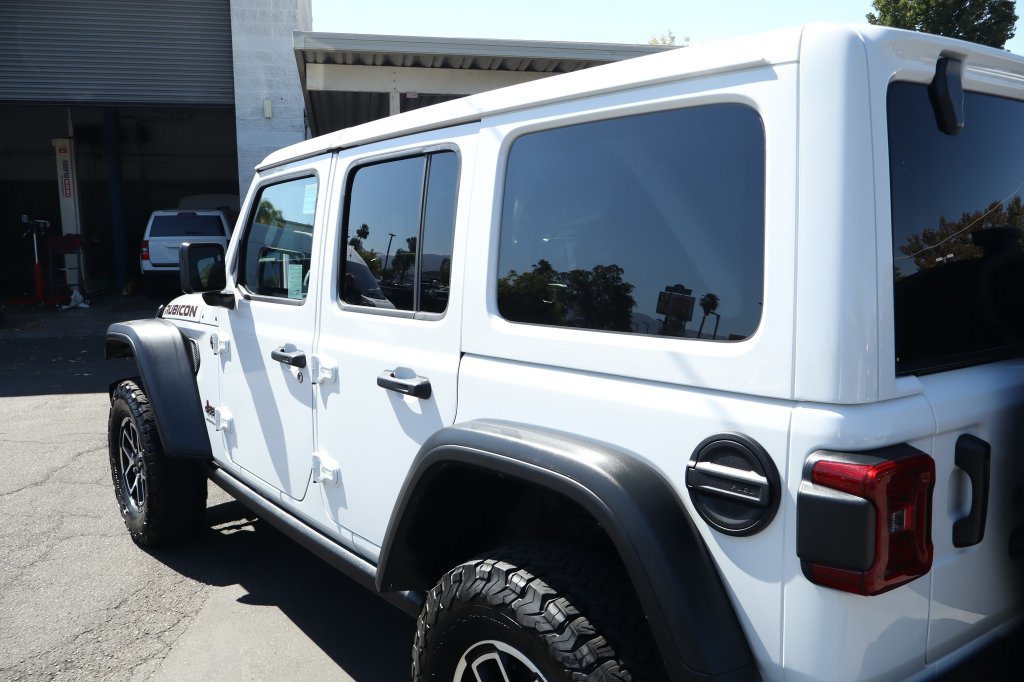 Certified 2025 Jeep Wrangler Unlimited Rubicon AWD/4WD image 16