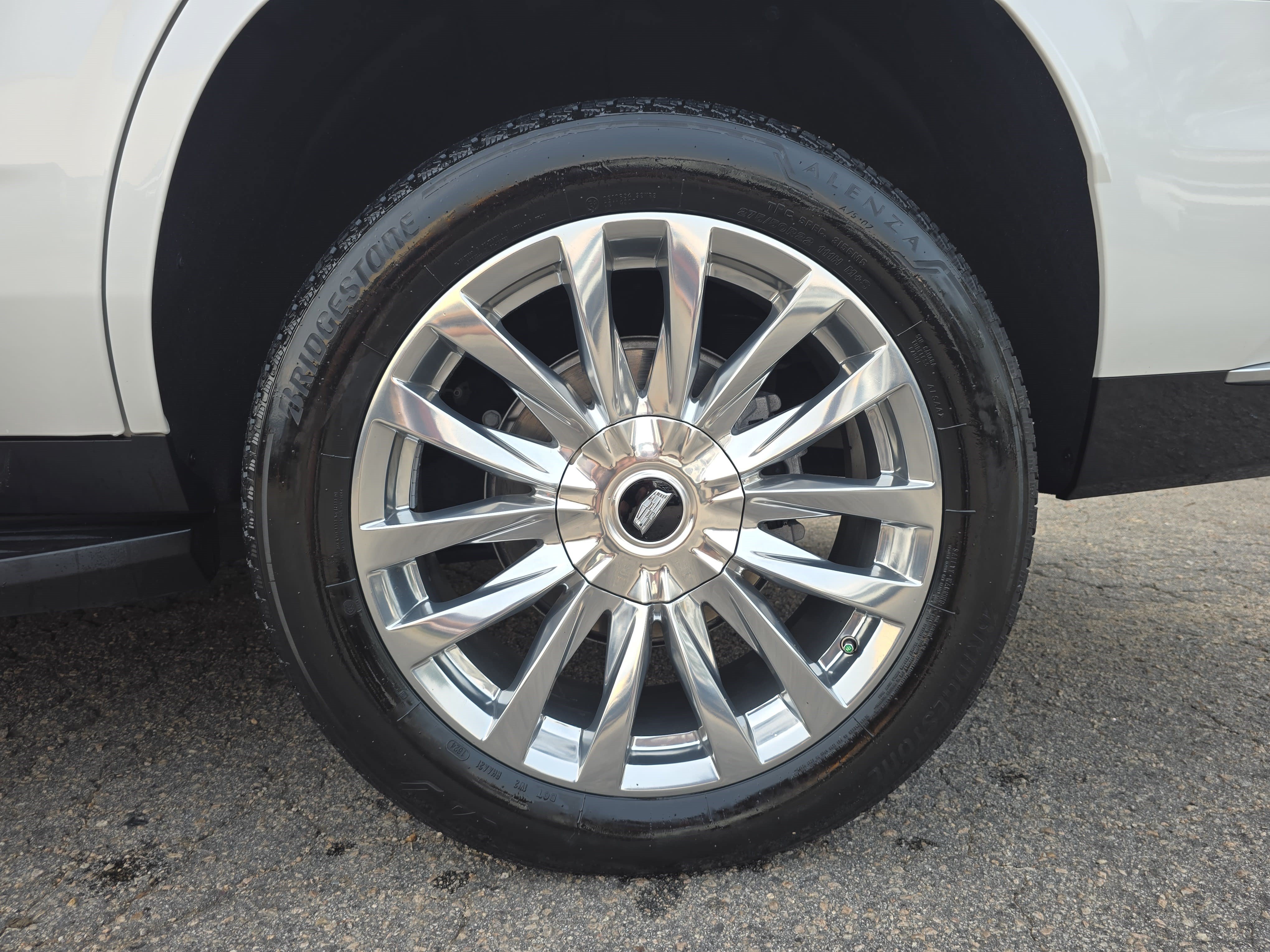 Certified 2024 Cadillac Escalade Premium Luxury w/ Performance Package AWD/4WD image 35