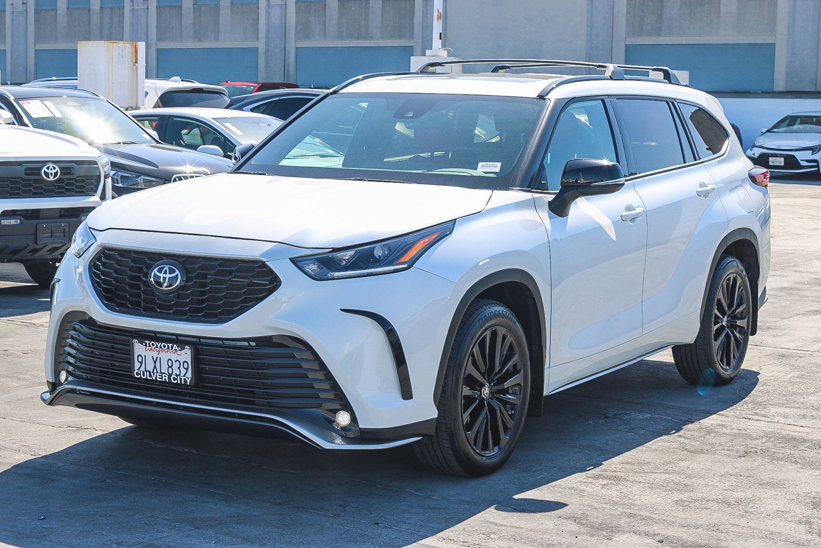 Certified 2024 Toyota Highlander XSE image 3