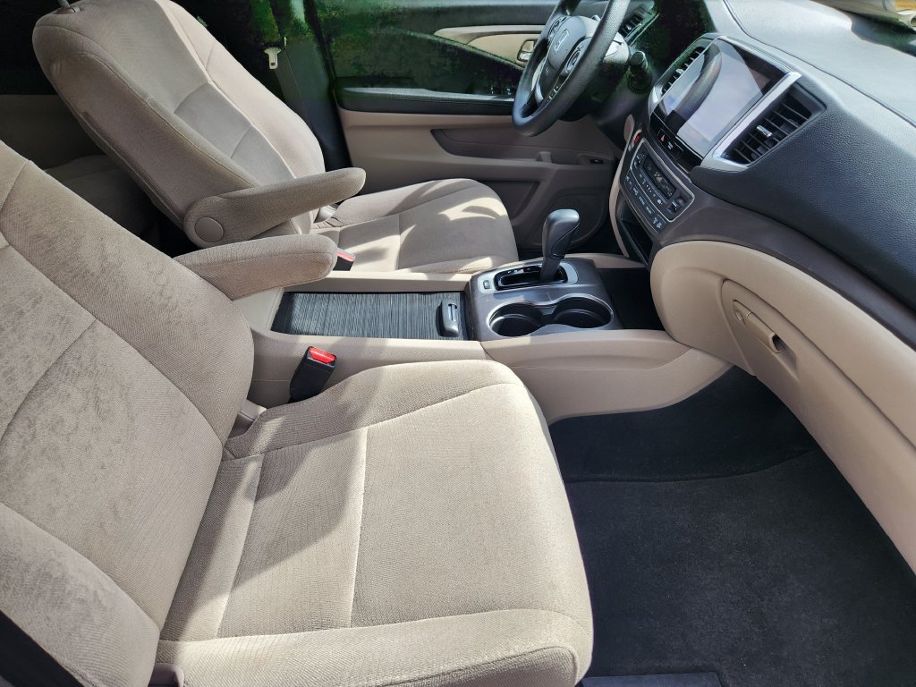 Used 2018 Honda Pilot EX image 10