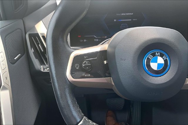 Used 2024 BMW iX xDrive50 w/ Premium Package AWD/4WD image 19