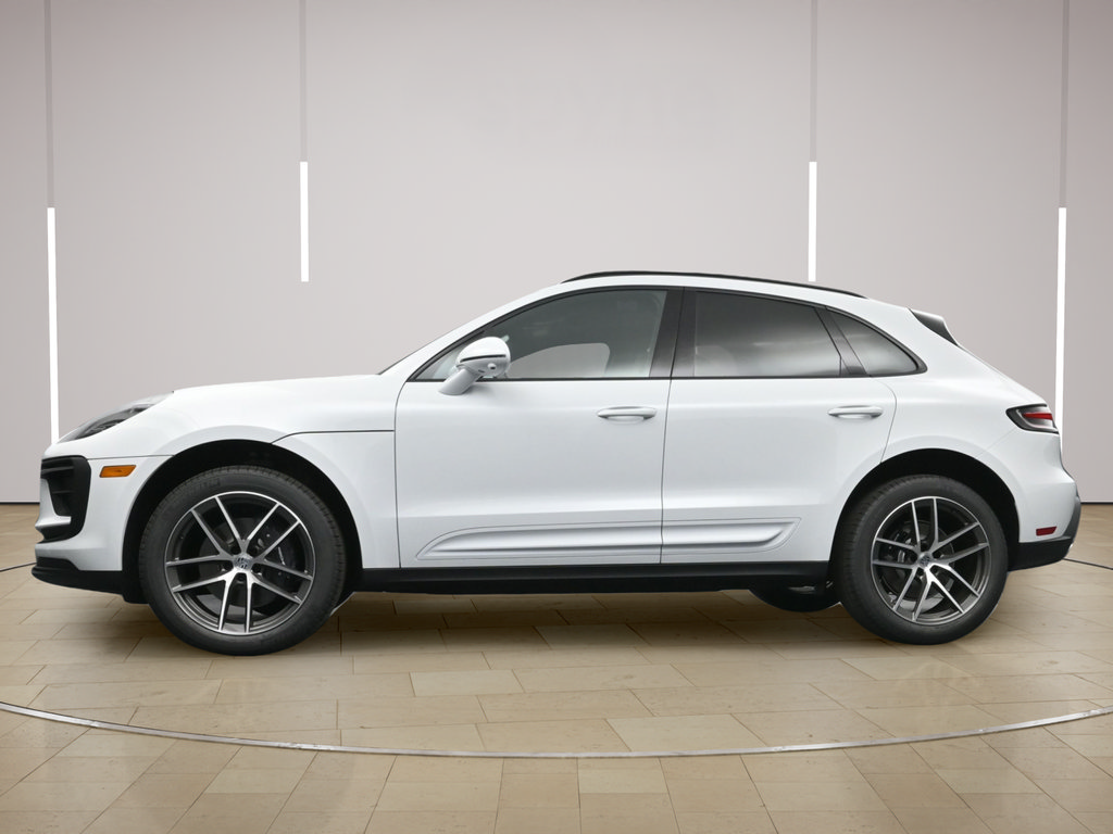 Certified 2026 Porsche Macan AWD/4WD image 31
