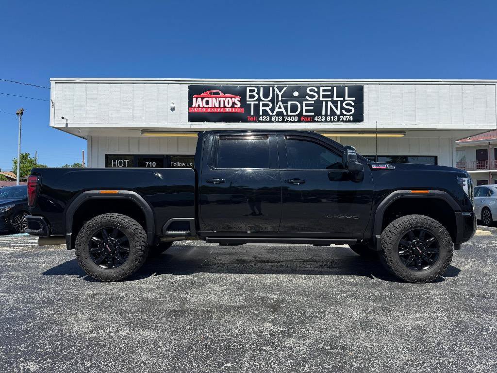 Used 2024 GMC Sierra 2500 AT4 w/ AT4 Premium Plus Package AWD/4WD image 1